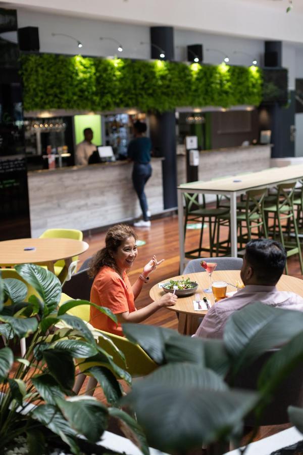 Novotel Darwin Cbd Экстерьер фото