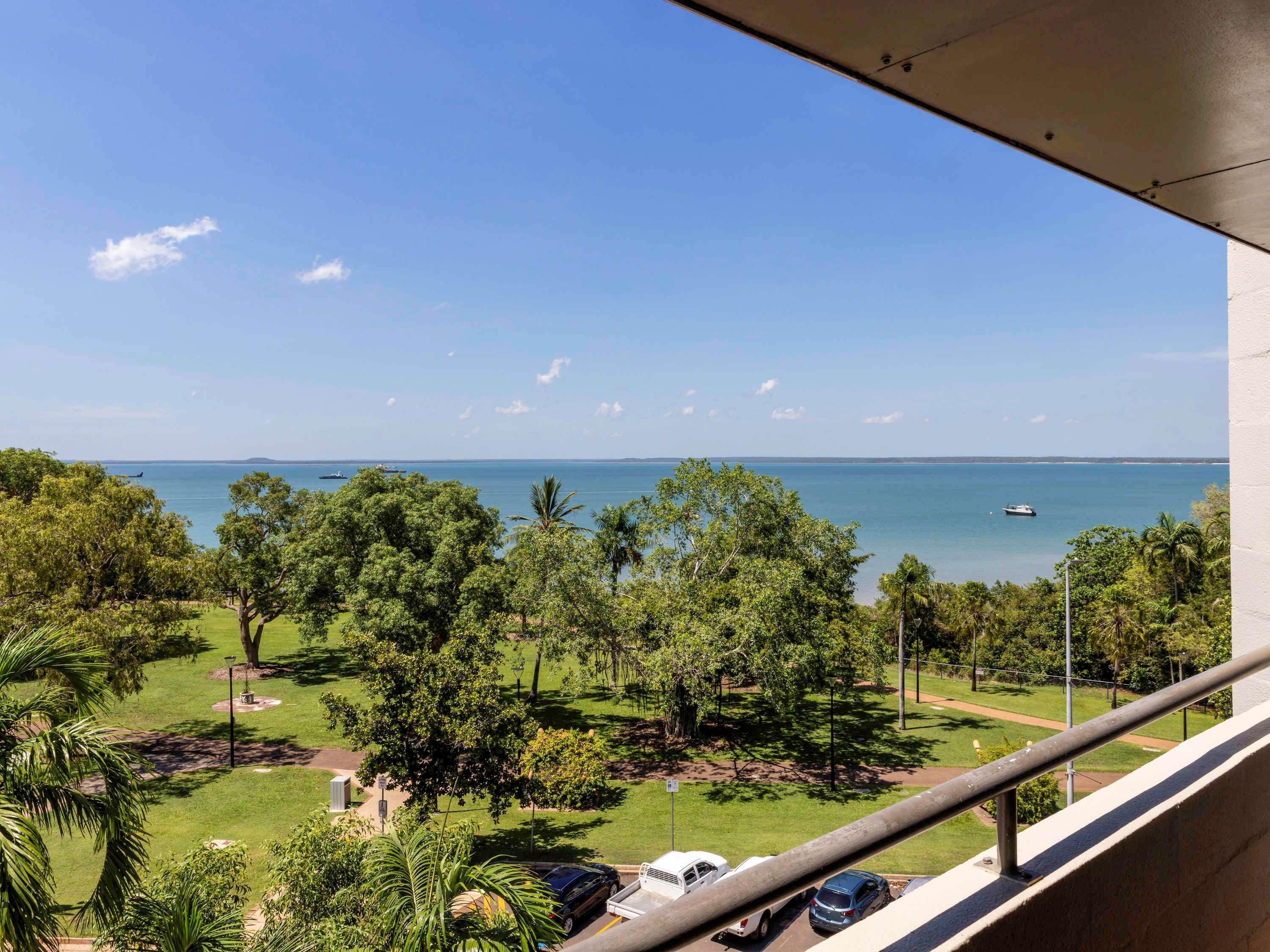 Novotel Darwin Cbd Экстерьер фото